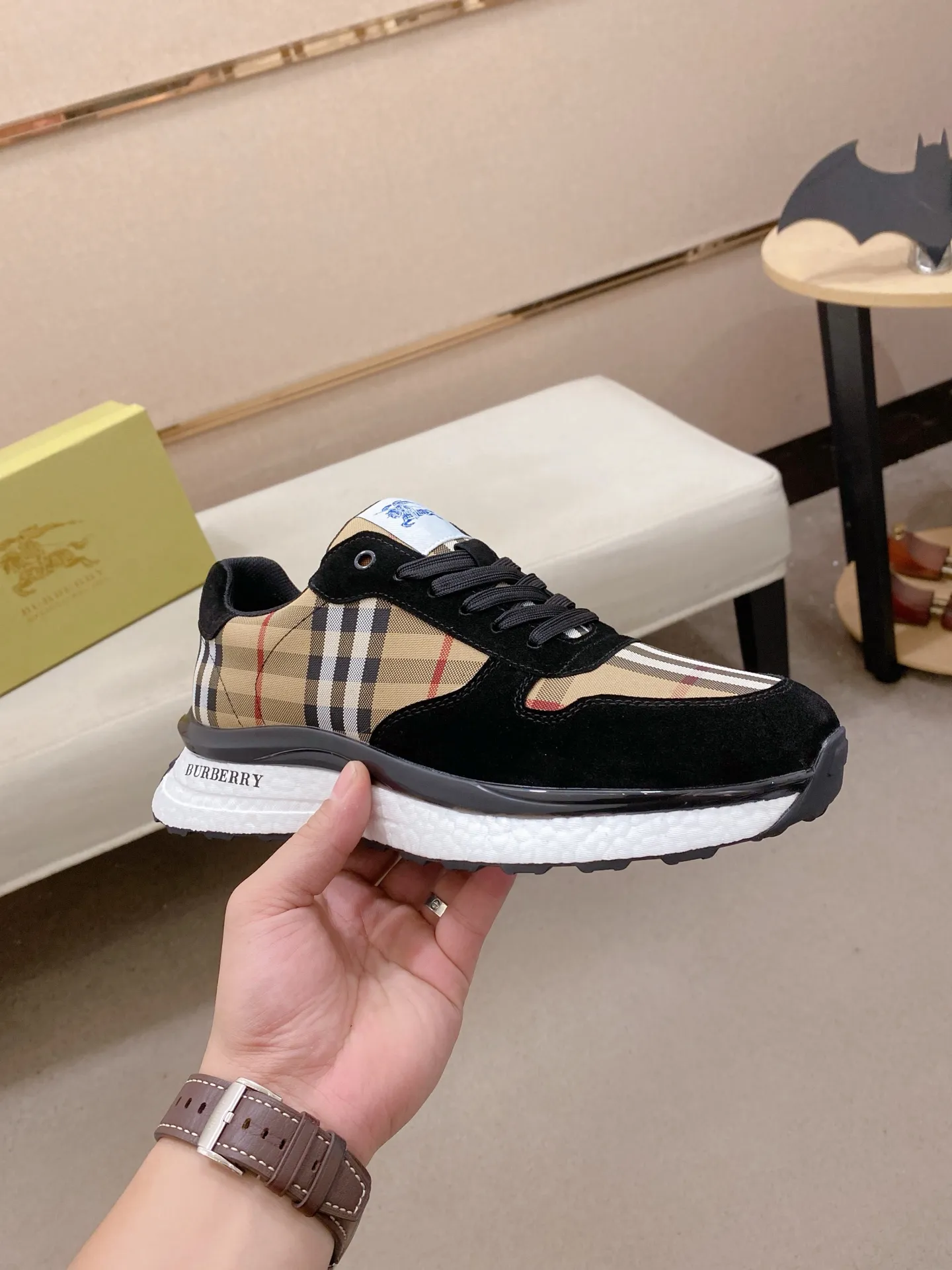 Men's clothing and shoes💰:442💰🇮🇹🇮🇹Synchronized with BURBERRY's top purchasing agents🔍🔍. First-layer cowhide and fabric imported from Italy. Fully imported mesh lining, sole: original sole provided by the original factory, exclusive movable molded sole, super comfortable, original factory follow-up goods, 🔍🔍high quality, can be entered and exited at will, welcome to compare code number 38-44 (45 is custom-made and cannot be returned or exchanged)